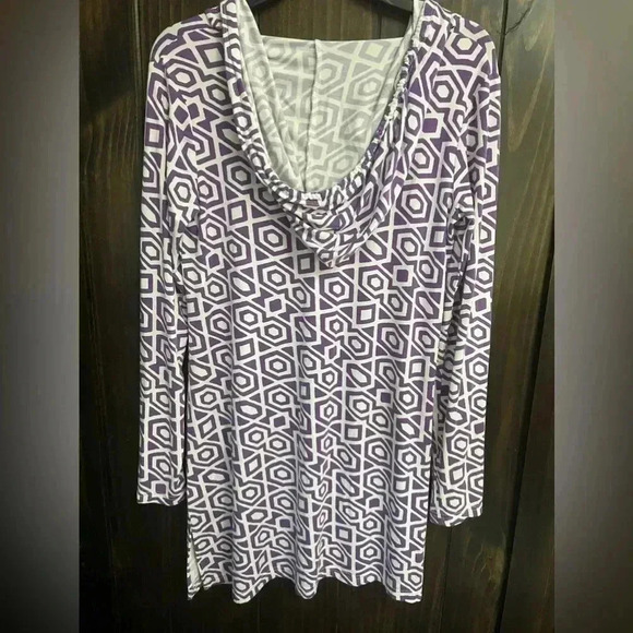 Mott 50 SUN PROTECTIVE DRESS SIZE SMALL PURPLE AND WHITE - Picture 4 of 6